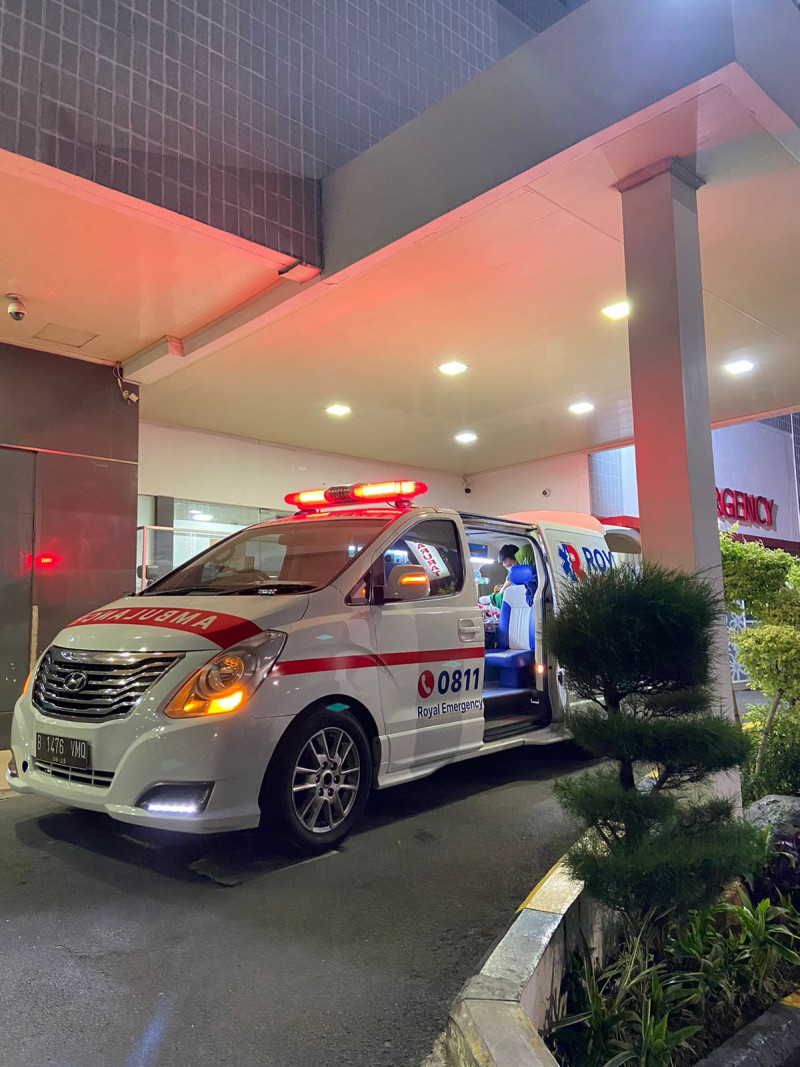 Ambulance Medical dan Non Medical VIP