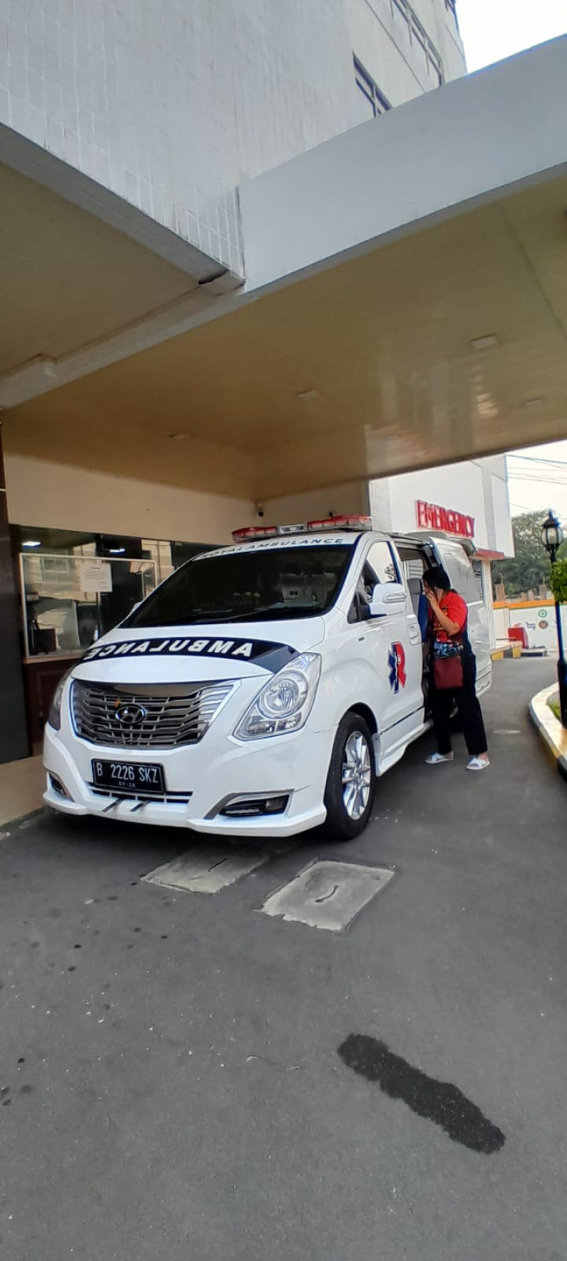 Ambulance Medical dan Non Medical VIP