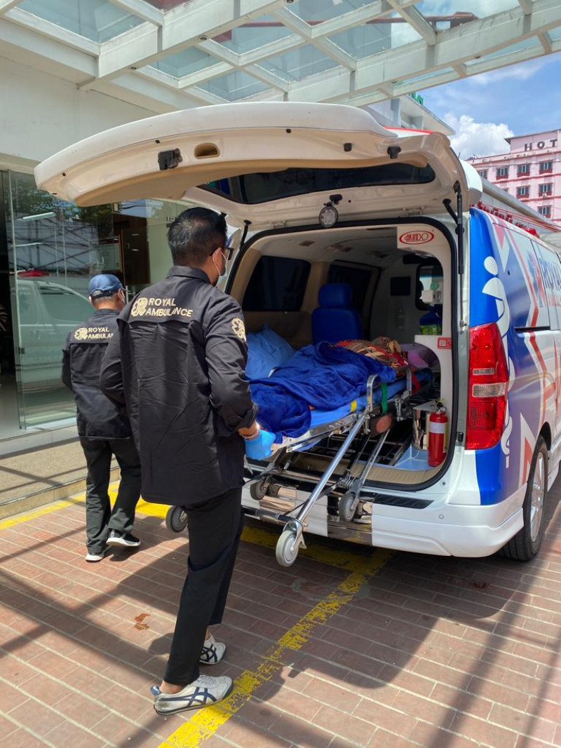 Ambulance Medical dan Non Medical VIP