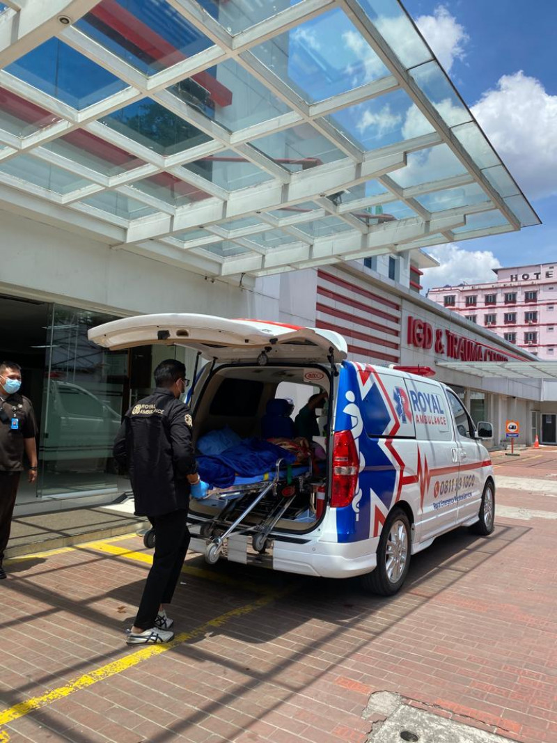 Ambulance Medical dan Non Medical VIP