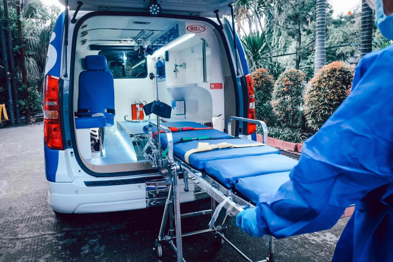SEWA AMBULANCE TANGERANG 24 Jam Terdekat Harga Murah